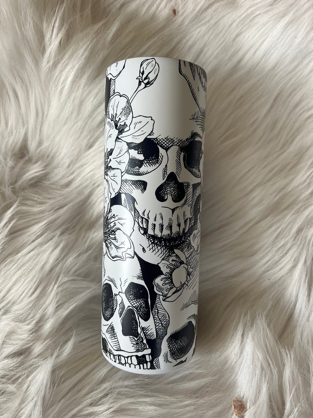 Black and white skull tumbler